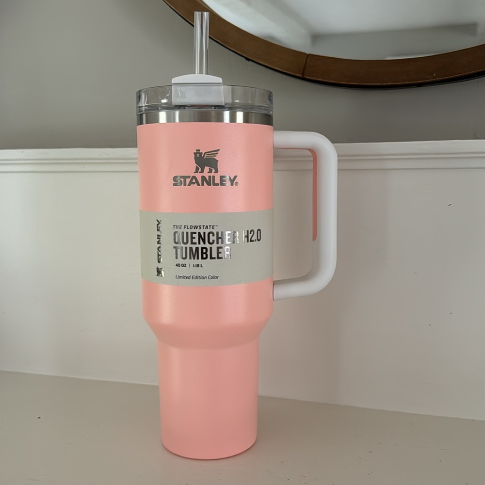 Stanley 40oz Travel Quencher cup - Peach Colorblock NWT